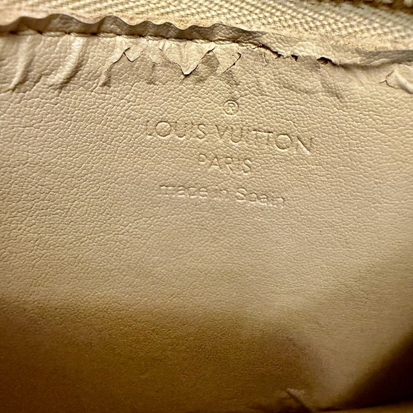 ⭐️⭐️Louis Vuitton Monogram Vernis Pochette Cles Key Pouch Keychain - Picture 9 of 11